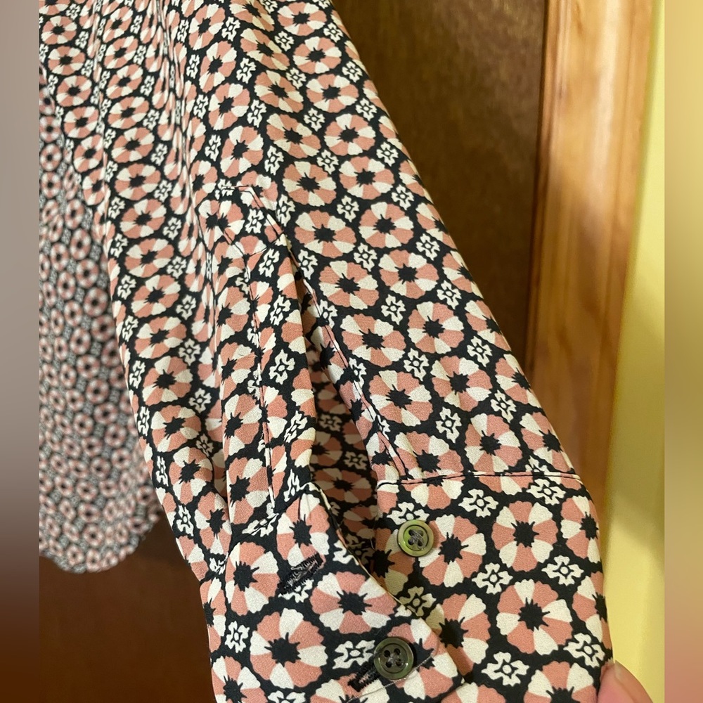 H&M Long Sleeve Button Down Shirt - Picture 4 of 4